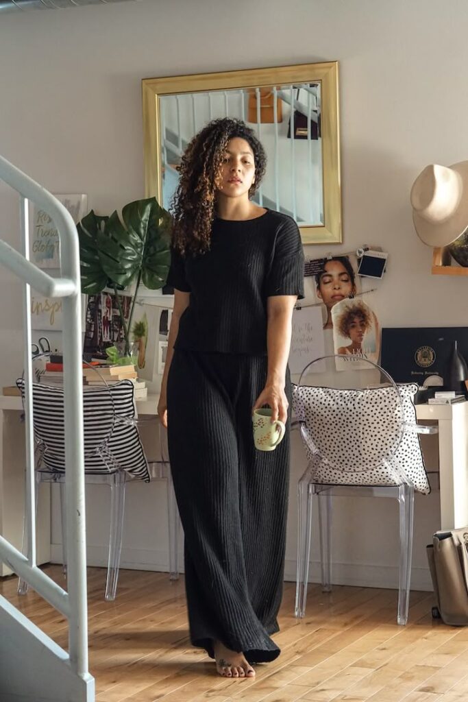 Lazy-Day Chic for Women—Queen Trends Approach