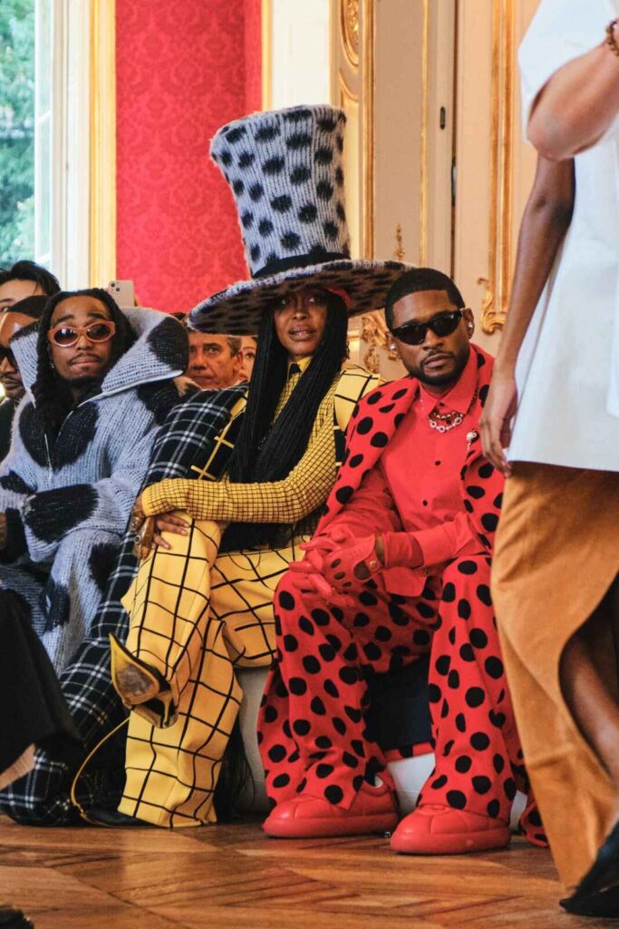 In a Weekend Frame of Style: The Wardrobe of Spontaneous Journeys